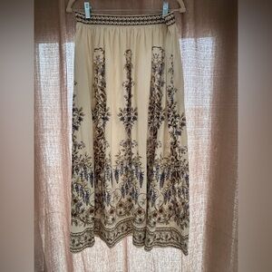 Max Studio London Floral Print Cream Skirt size M NWT retail $278